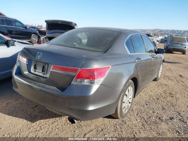 Photo 3 VIN: 1HGCP2F33CA167930 - HONDA ACCORD 