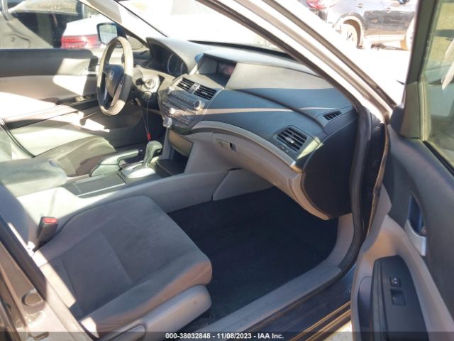 Photo 4 VIN: 1HGCP2F33CA167930 - HONDA ACCORD 