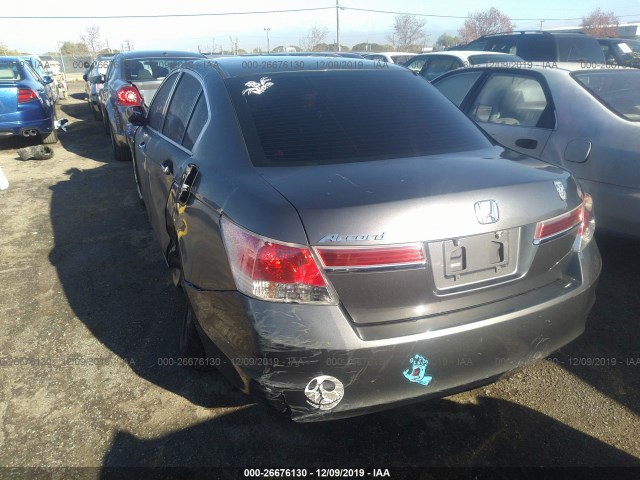 Photo 2 VIN: 1HGCP2F33CA176742 - HONDA ACCORD SDN 