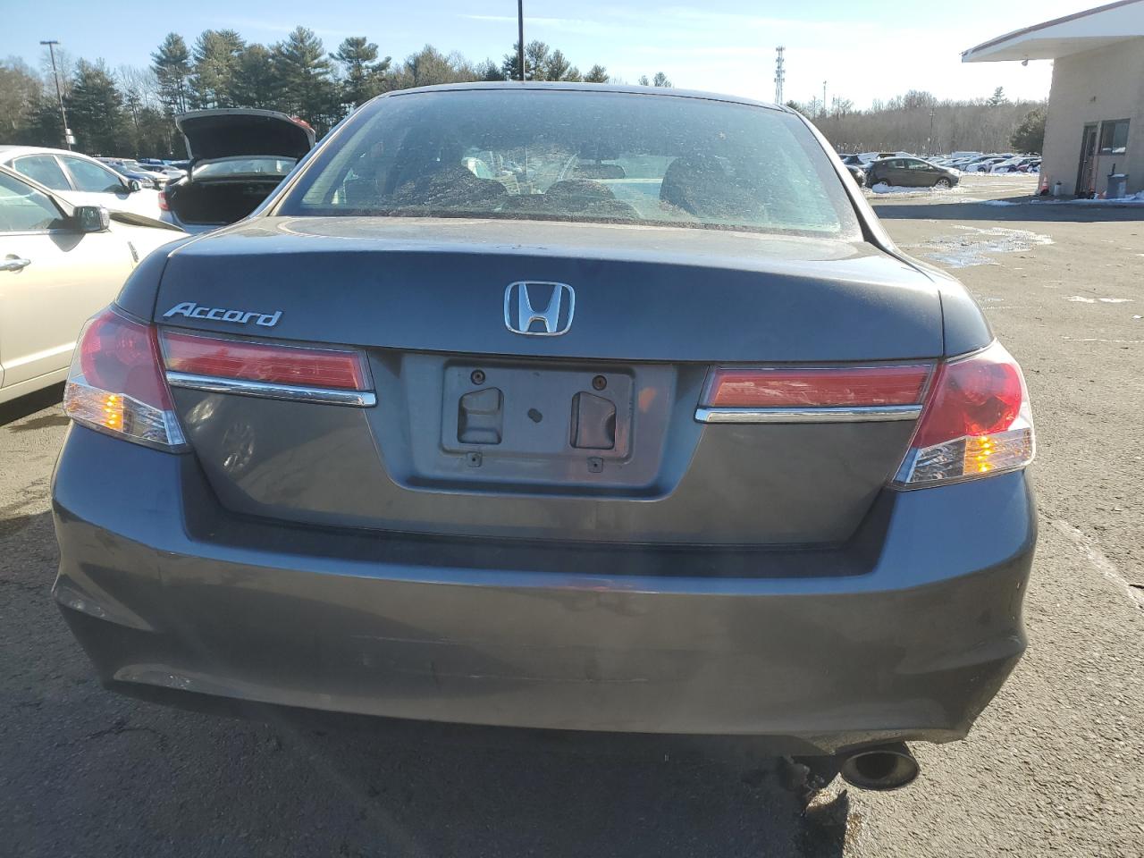 Photo 5 VIN: 1HGCP2F33CA208928 - HONDA ACCORD 