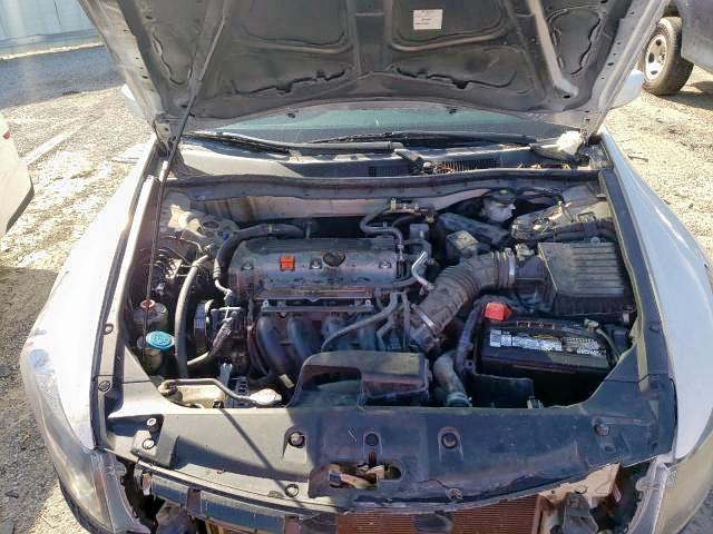 Photo 6 VIN: 1HGCP2F33CA216592 - HONDA ACCORD LX 