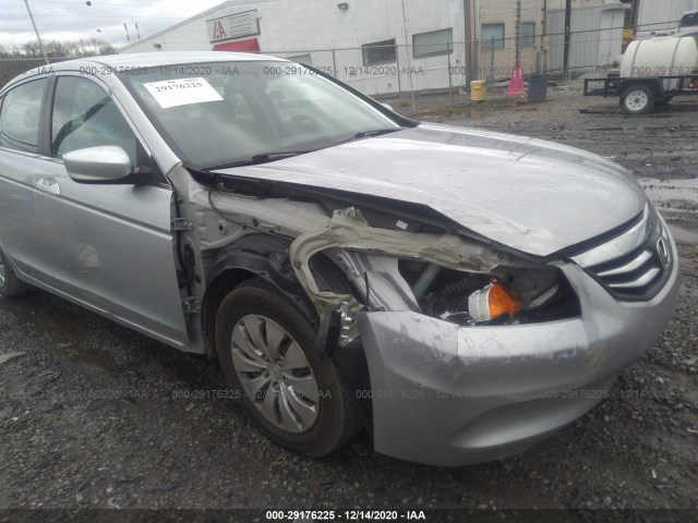 Photo 5 VIN: 1HGCP2F33CA216883 - HONDA ACCORD SDN 