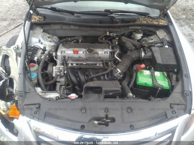 Photo 9 VIN: 1HGCP2F33CA216883 - HONDA ACCORD SDN 