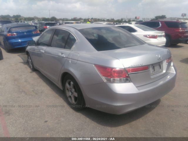 Photo 2 VIN: 1HGCP2F33CA218083 - HONDA ACCORD SDN 