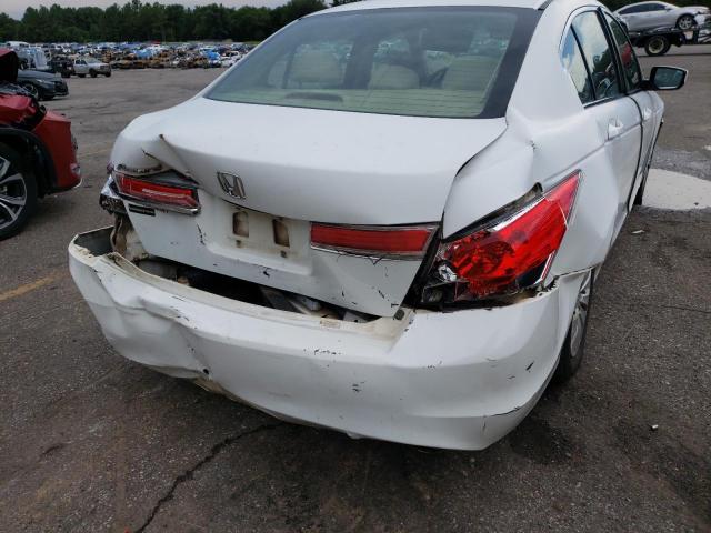 Photo 8 VIN: 1HGCP2F33CA221100 - HONDA ACCORD LX 