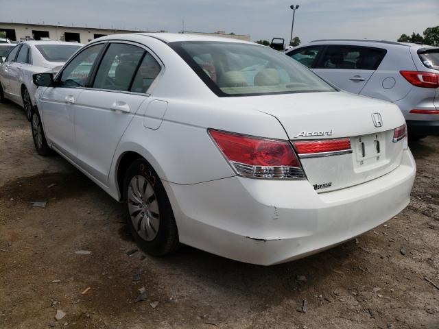 Photo 2 VIN: 1HGCP2F33CA231321 - HONDA ACCORD LX 