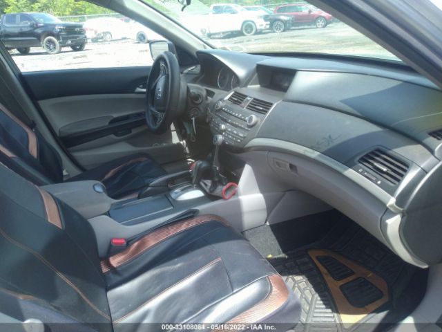 Photo 4 VIN: 1HGCP2F33CA243131 - HONDA ACCORD SDN 