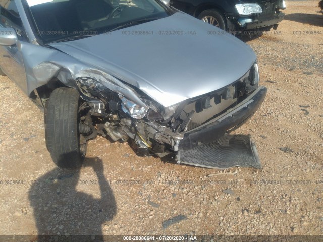 Photo 5 VIN: 1HGCP2F34AA033585 - HONDA ACCORD SDN 