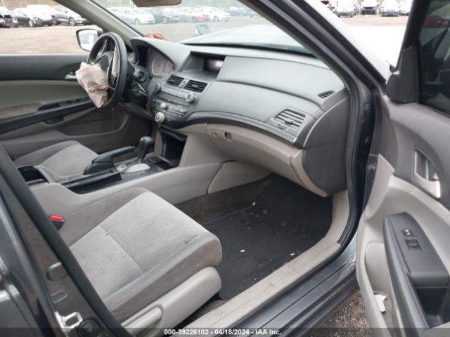 Photo 4 VIN: 1HGCP2F34AA059619 - HONDA ACCORD 