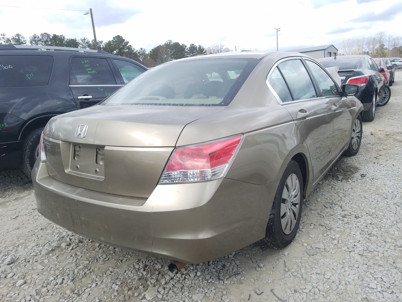 Photo 3 VIN: 1HGCP2F34AA089834 - HONDA ACCORD LX 