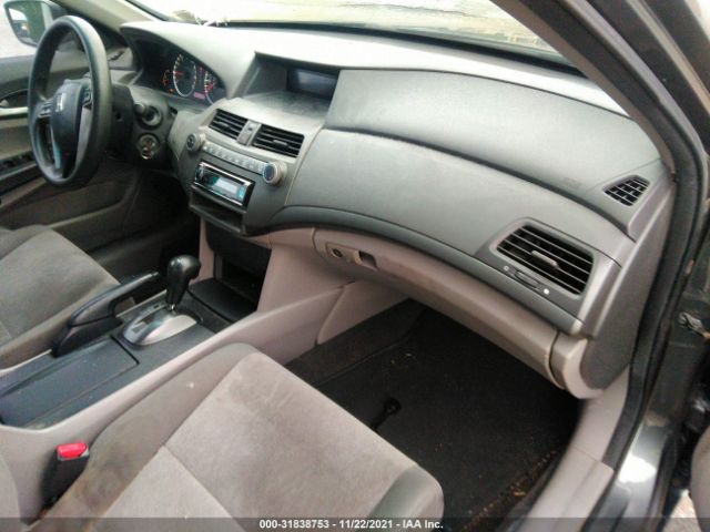 Photo 4 VIN: 1HGCP2F34AA089848 - HONDA ACCORD SDN 