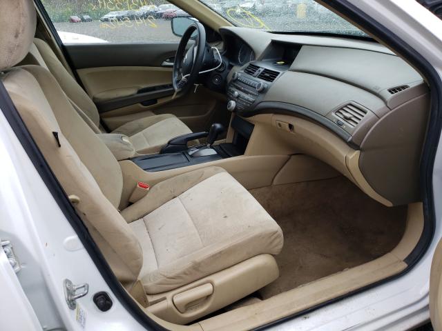 Photo 4 VIN: 1HGCP2F34AA096993 - HONDA ACCORD LX 