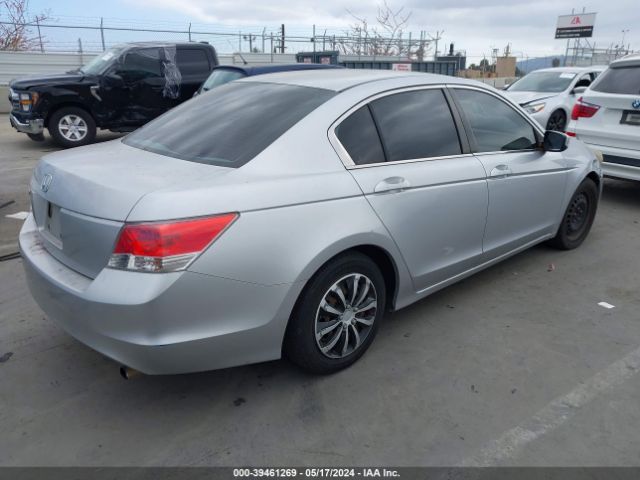 Photo 3 VIN: 1HGCP2F34AA109869 - HONDA ACCORD 