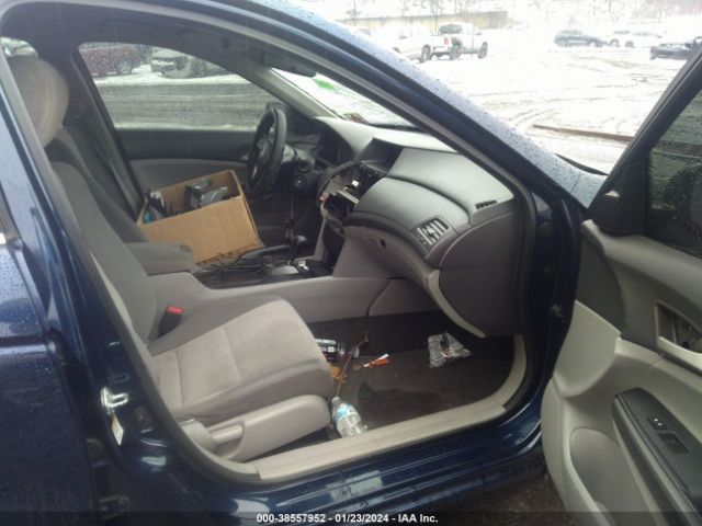 Photo 4 VIN: 1HGCP2F34AA115543 - HONDA ACCORD 