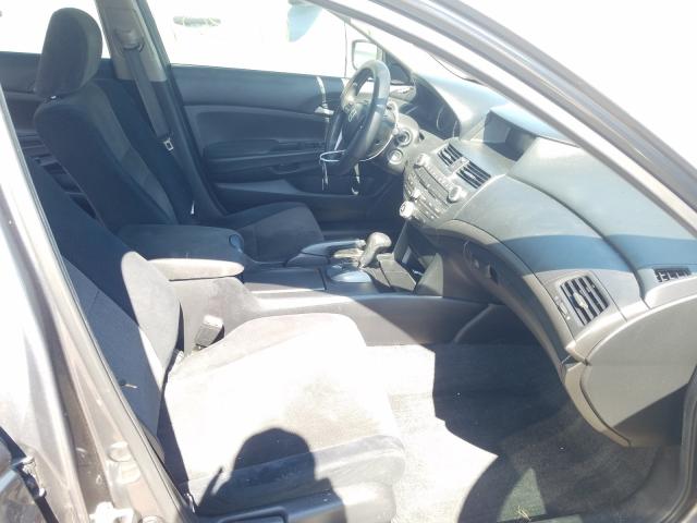 Photo 4 VIN: 1HGCP2F34AA132973 - HONDA ACCORD LX 