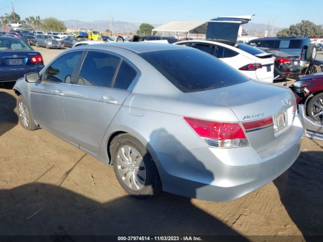 Photo 2 VIN: 1HGCP2F34BA008851 - HONDA ACCORD SDN 