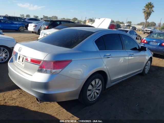 Photo 3 VIN: 1HGCP2F34BA008851 - HONDA ACCORD SDN 