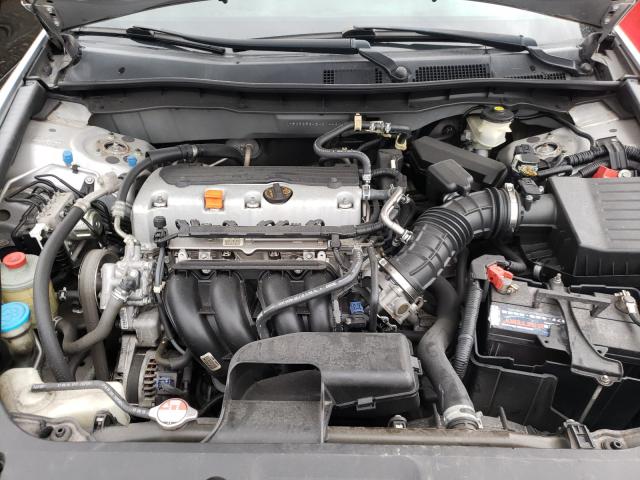 Photo 6 VIN: 1HGCP2F34BA014424 - HONDA ACCORD LX 