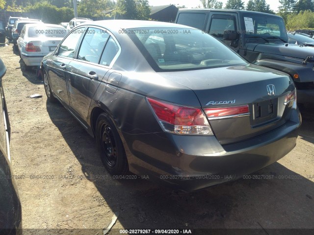 Photo 2 VIN: 1HGCP2F34BA100588 - HONDA ACCORD SDN 