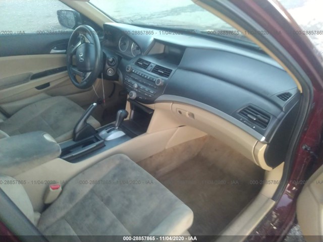 Photo 4 VIN: 1HGCP2F34BA122400 - HONDA ACCORD SDN 