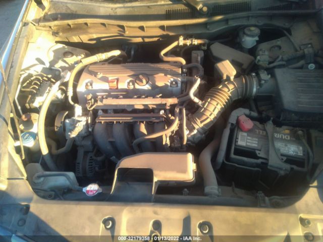 Photo 9 VIN: 1HGCP2F34BA142467 - HONDA ACCORD SDN 