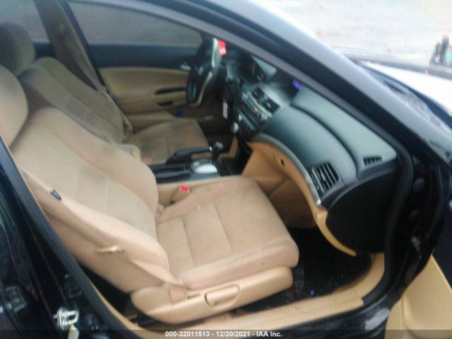 Photo 4 VIN: 1HGCP2F34BA154148 - HONDA ACCORD SDN 