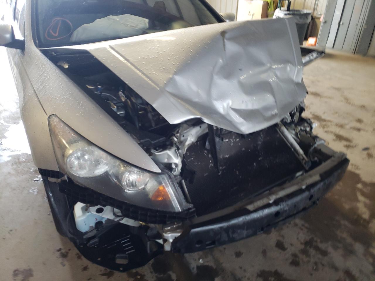 Photo 8 VIN: 1HGCP2F34BA156126 - HONDA ACCORD 