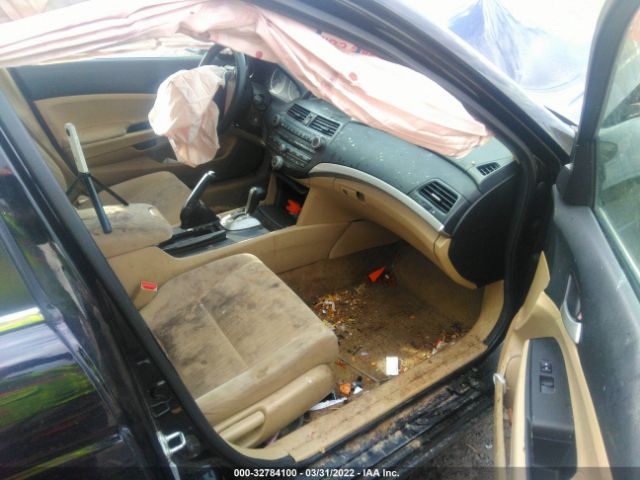 Photo 4 VIN: 1HGCP2F34CA006079 - HONDA ACCORD SDN 