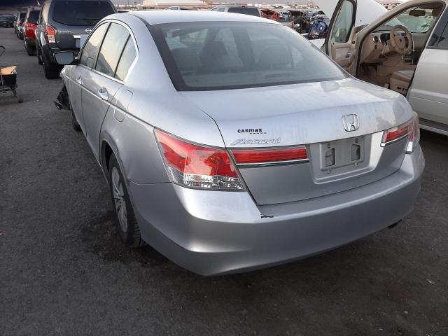 Photo 2 VIN: 1HGCP2F34CA076875 - HONDA ACCORD LX 