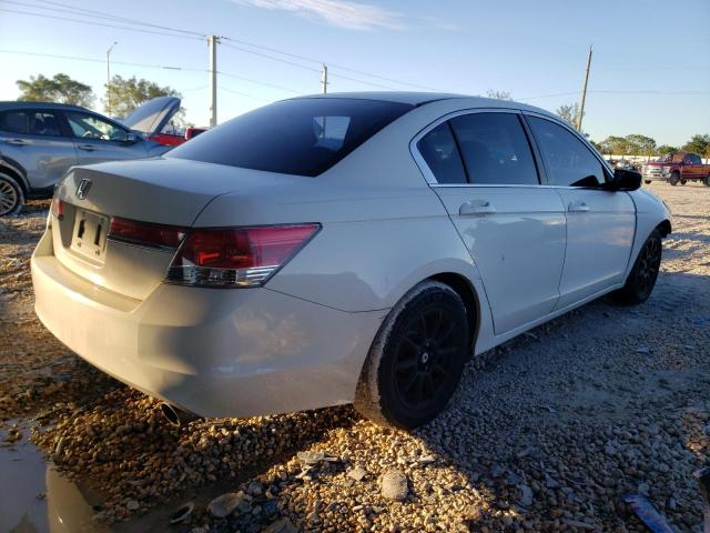 Photo 2 VIN: 1HGCP2F34CA082675 - HONDA ACCORD LX 