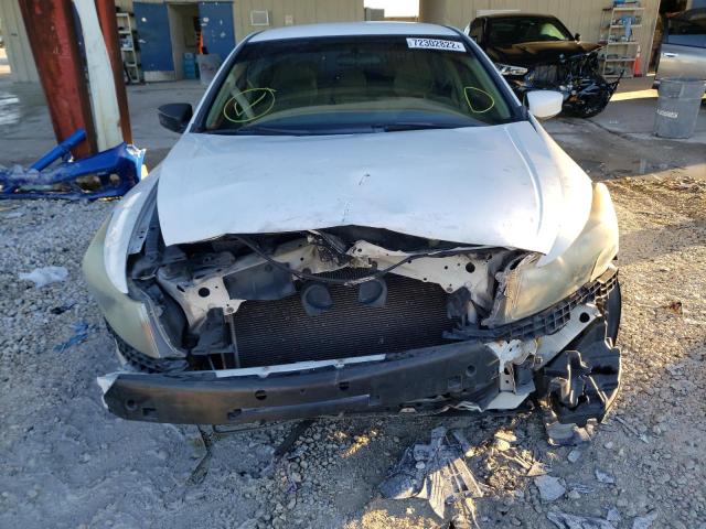 Photo 4 VIN: 1HGCP2F34CA082675 - HONDA ACCORD LX 