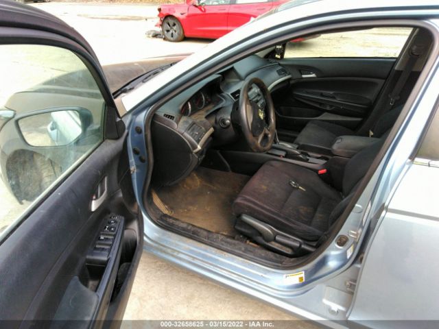 Photo 4 VIN: 1HGCP2F34CA092395 - HONDA ACCORD SDN 