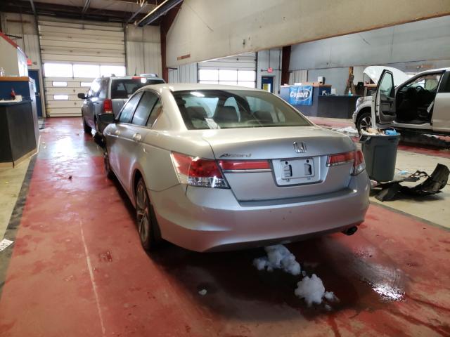 Photo 2 VIN: 1HGCP2F34CA100513 - HONDA ACCORD LX 