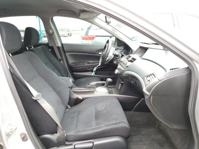 Photo 4 VIN: 1HGCP2F34CA100544 - HONDA ACCORD LX 