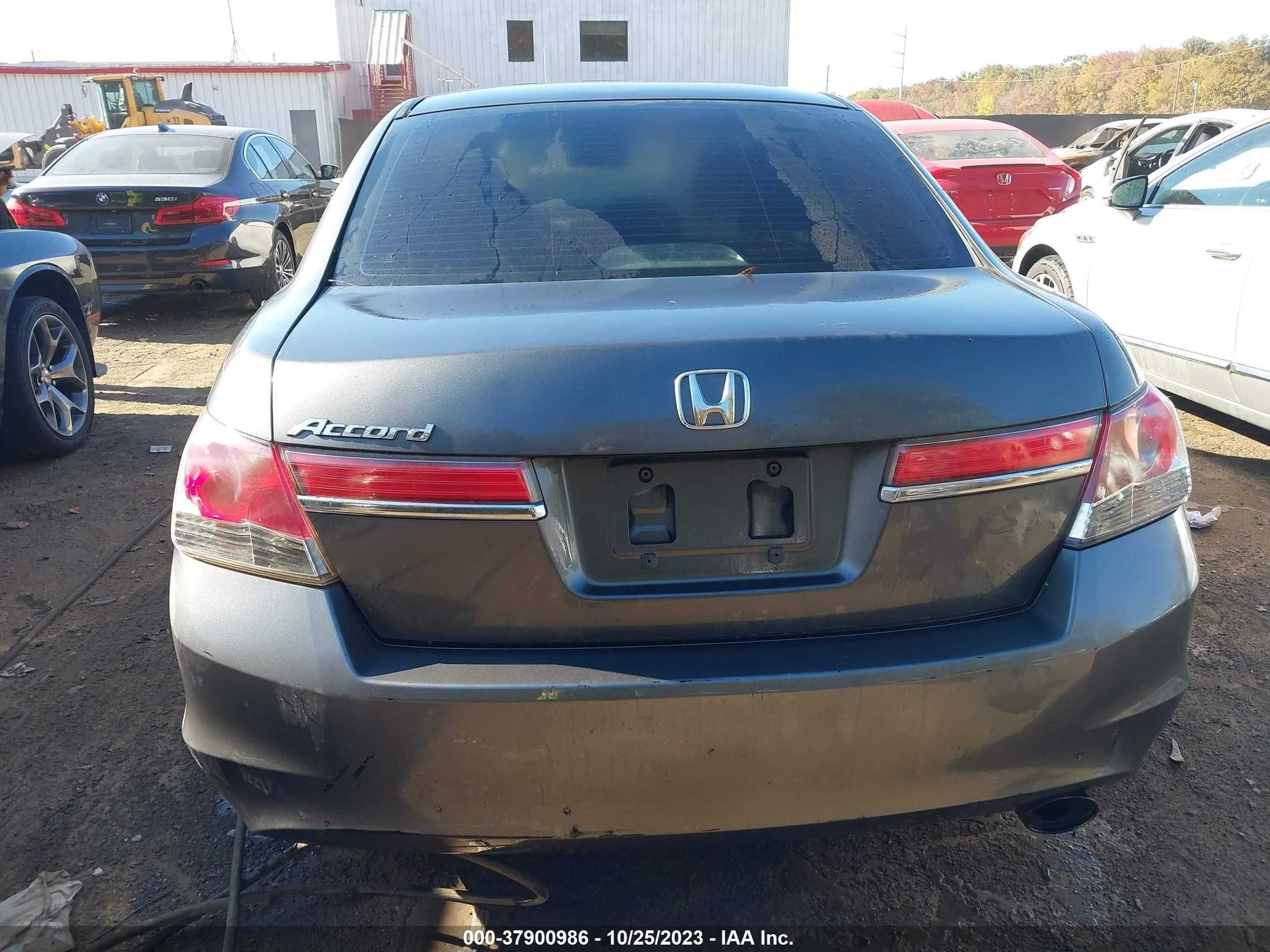 Photo 16 VIN: 1HGCP2F34CA117022 - HONDA ACCORD 