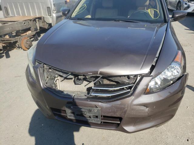 Photo 8 VIN: 1HGCP2F34CA131275 - HONDA ACCORD LX 