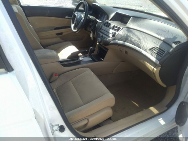 Photo 4 VIN: 1HGCP2F34CA180511 - HONDA ACCORD SDN 