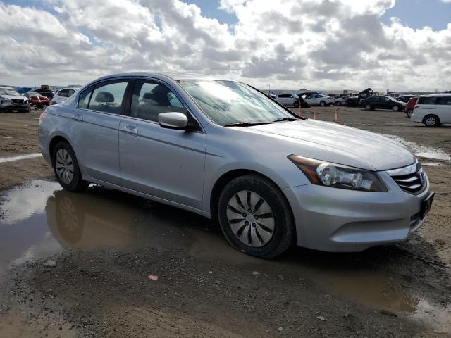 Photo 3 VIN: 1HGCP2F34CA187507 - HONDA ACCORD LX 