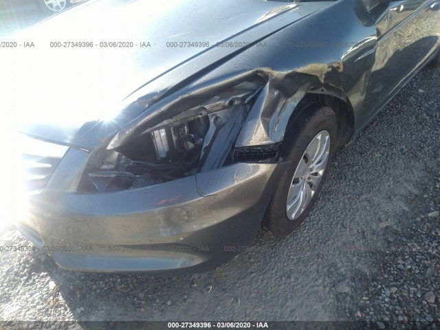 Photo 5 VIN: 1HGCP2F34CA194747 - HONDA ACCORD SDN 