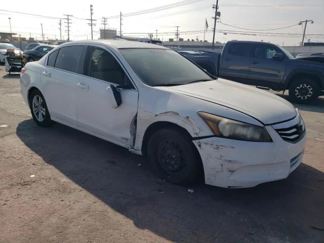 Photo 3 VIN: 1HGCP2F34CA211160 - HONDA ACCORD 