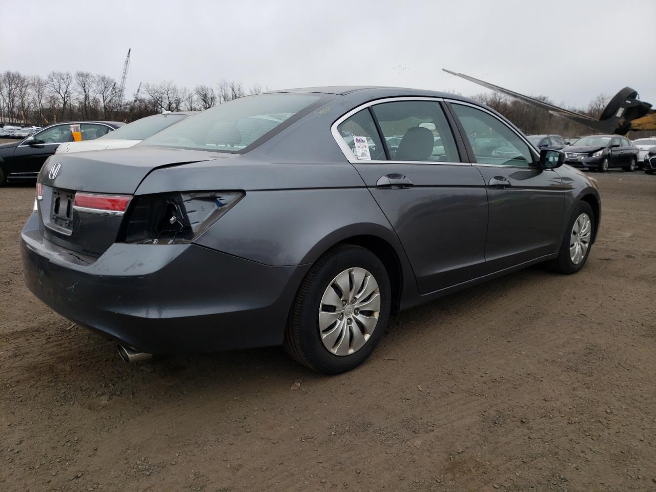 Photo 2 VIN: 1HGCP2F34CA226502 - HONDA ACCORD 