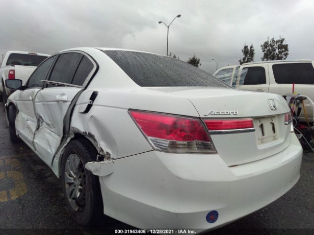 Photo 2 VIN: 1HGCP2F34CA232901 - HONDA ACCORD SDN 