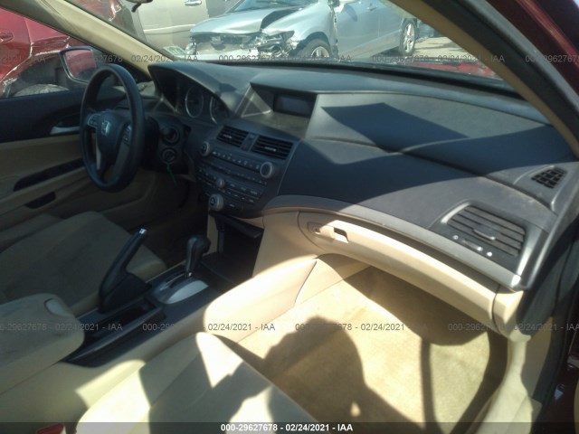 Photo 4 VIN: 1HGCP2F34CA241727 - HONDA ACCORD SDN 