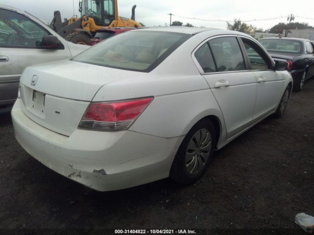 Photo 3 VIN: 1HGCP2F35AA021588 - HONDA ACCORD SDN 