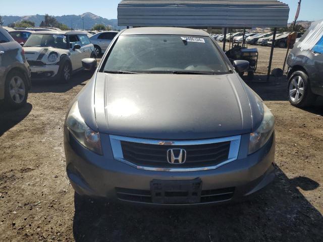 Photo 4 VIN: 1HGCP2F35AA066689 - HONDA ACCORD LX 