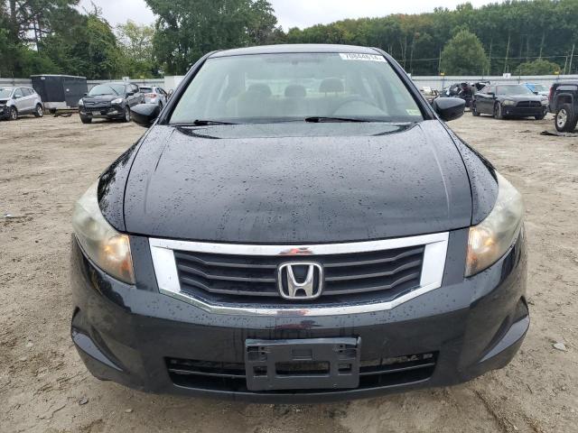 Photo 4 VIN: 1HGCP2F35AA099675 - HONDA ACCORD LX 