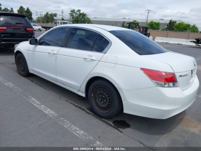 Photo 2 VIN: 1HGCP2F35AA113543 - HONDA ACCORD 