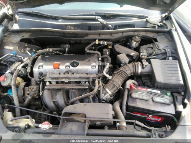 Photo 9 VIN: 1HGCP2F35AA131136 - HONDA ACCORD SDN 