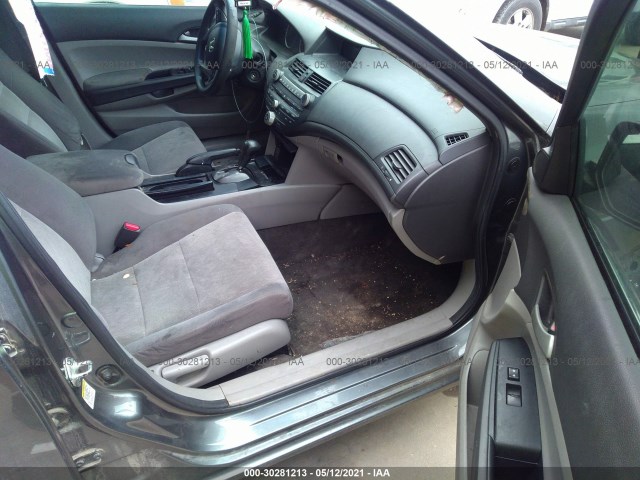 Photo 4 VIN: 1HGCP2F35AA139642 - HONDA ACCORD SDN 