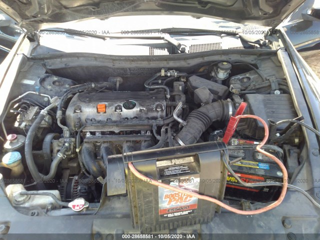 Photo 9 VIN: 1HGCP2F35AA154318 - HONDA ACCORD SDN 